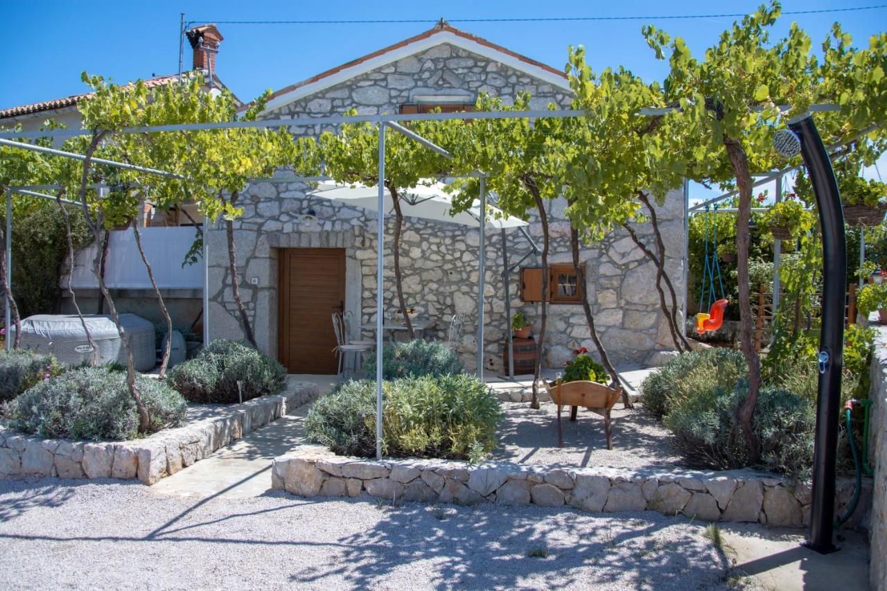 Traditional Stone House St.Anton Malinska Exterior foto