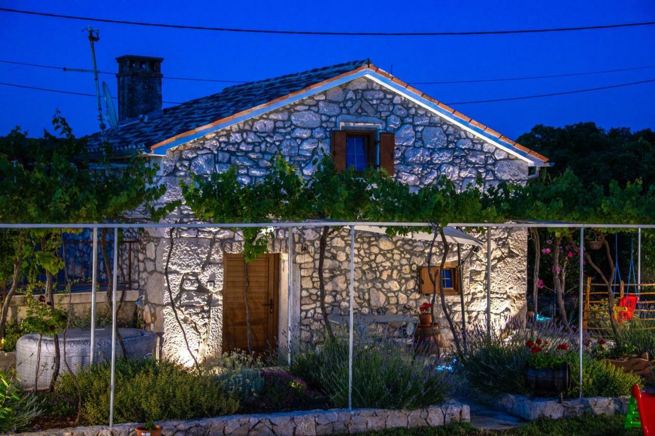 Traditional Stone House St.Anton Malinska Exterior foto